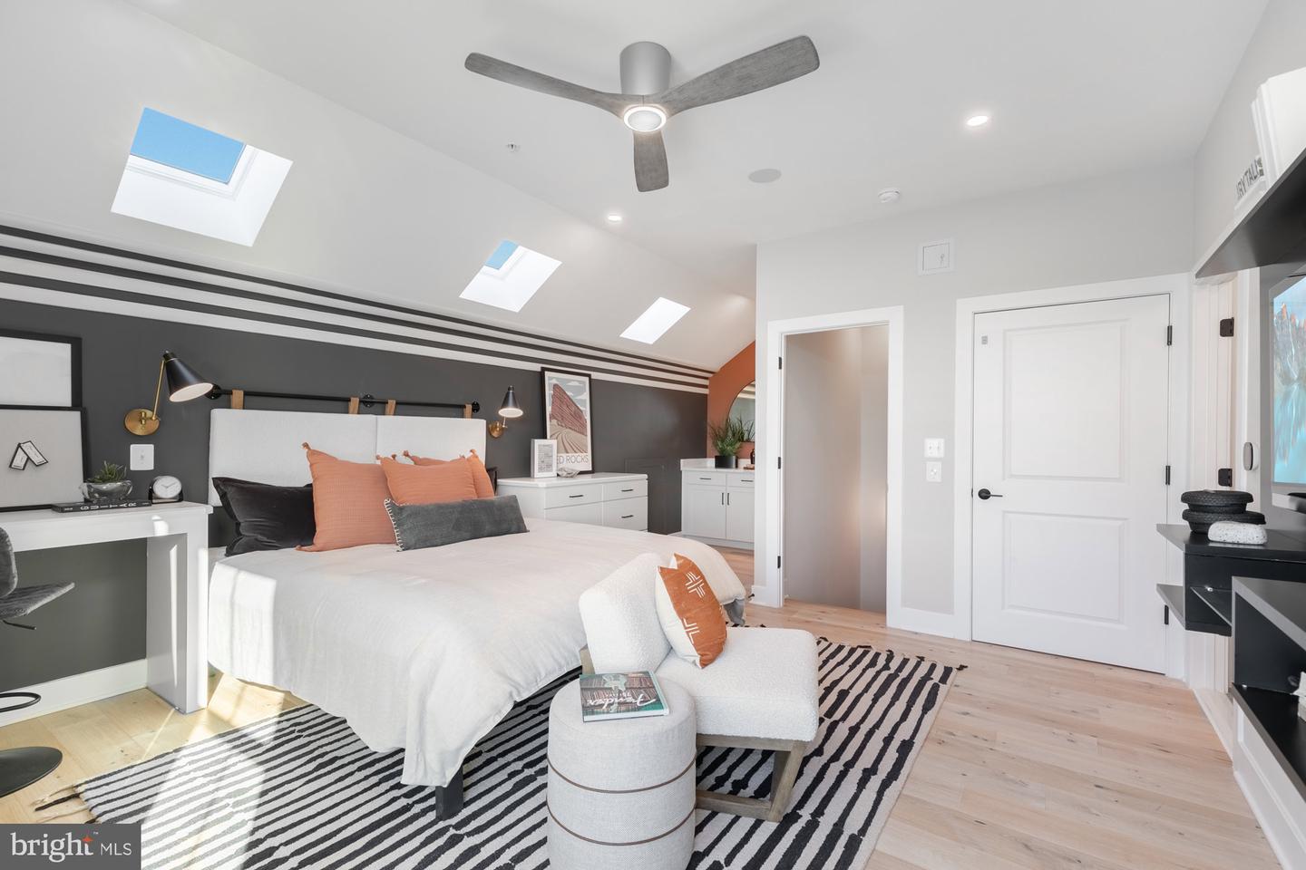 Rockville, Maryland, 20850, United States, 4 Bedrooms Bedrooms, ,5 BathroomsBathrooms,Residential,Active,2002603