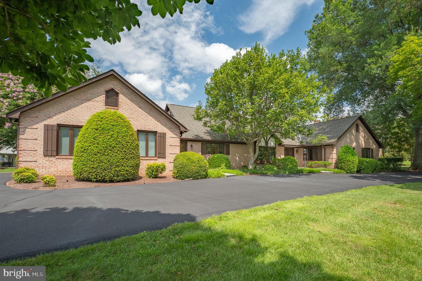 Potomac, Maryland, 20854, United States, 5 Bedrooms Bedrooms, ,6 BathroomsBathrooms,Residential,Active,1988488 Potomac, Maryland, 20854, United States, 5 Bedrooms Bedrooms, ,6 BathroomsBathrooms,Residential,Active,1988488