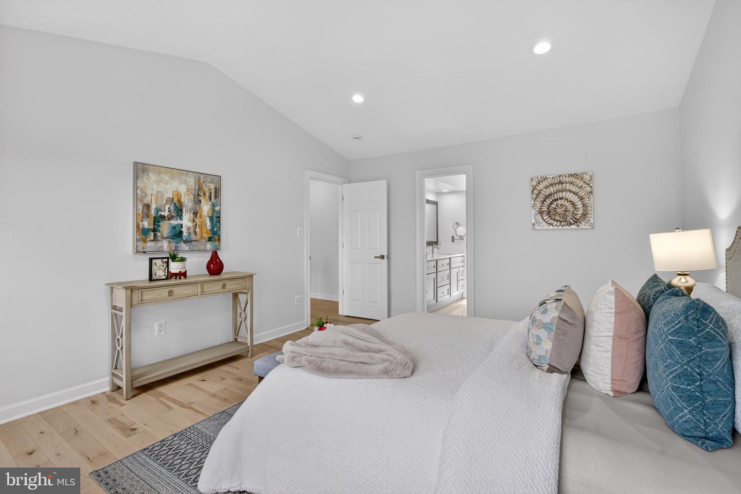 North Potomac, Maryland, 20878, United States, 4 Bedrooms Bedrooms, ,4 BathroomsBathrooms,Residential,Active,2044133
