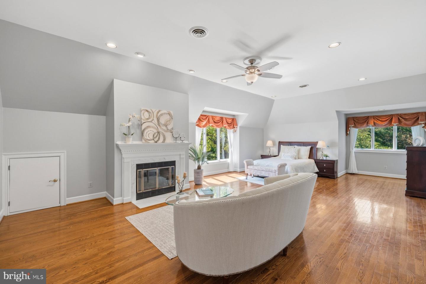 North Potomac, Maryland, 20878, United States, 5 Bedrooms Bedrooms, ,6 BathroomsBathrooms,Residential,Active,2045699