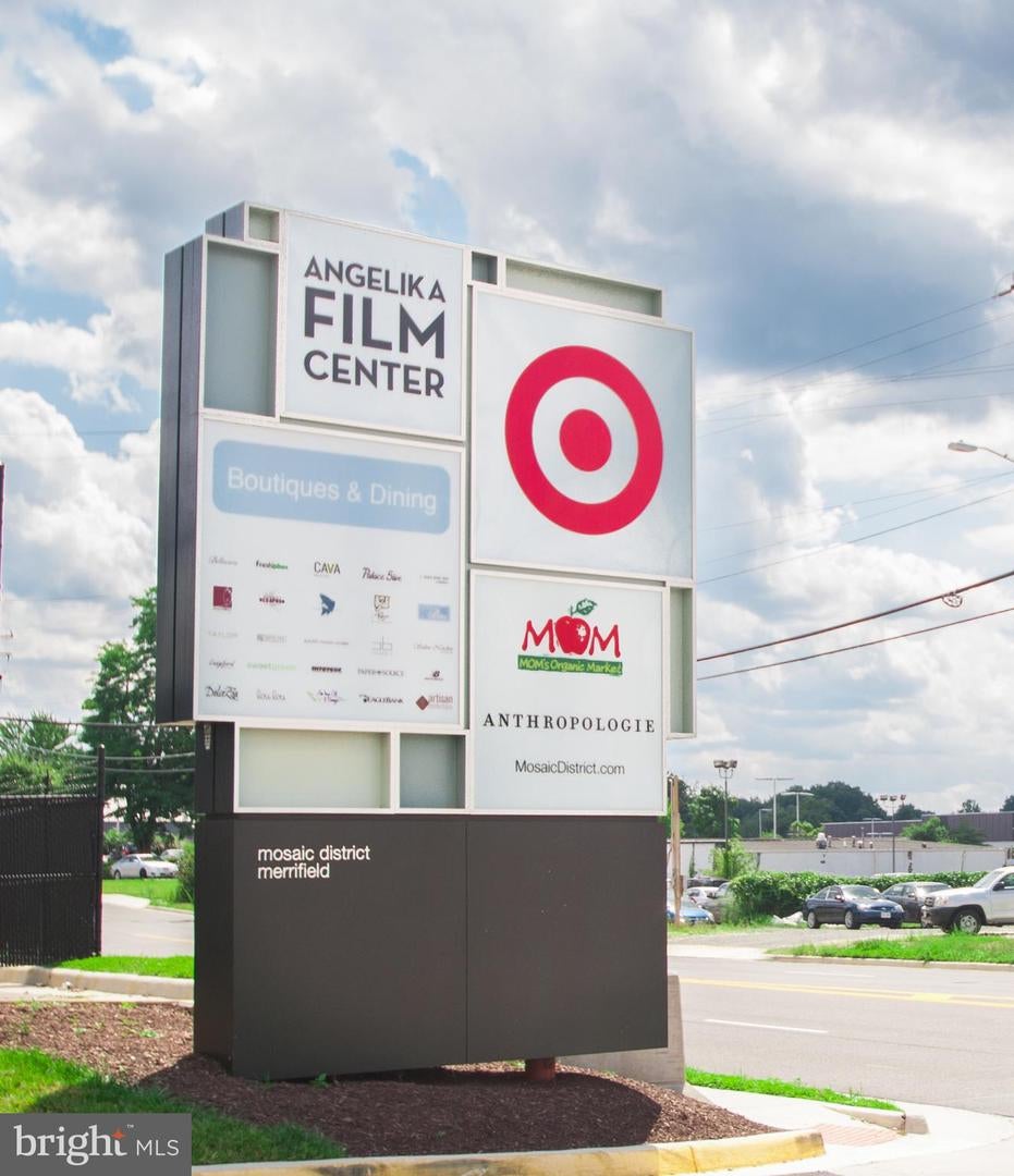 Falls Church, Virginia, 22042, United States, 4 Bedrooms Bedrooms, ,5 BathroomsBathrooms,Residential,Active,1988475