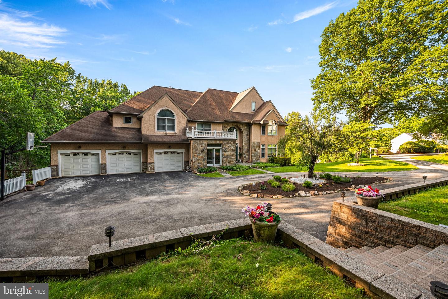 Wallingford, Pennsylvania, 19086, United States, 5 Bedrooms Bedrooms, ,6 BathroomsBathrooms,Residential,Active,1869134