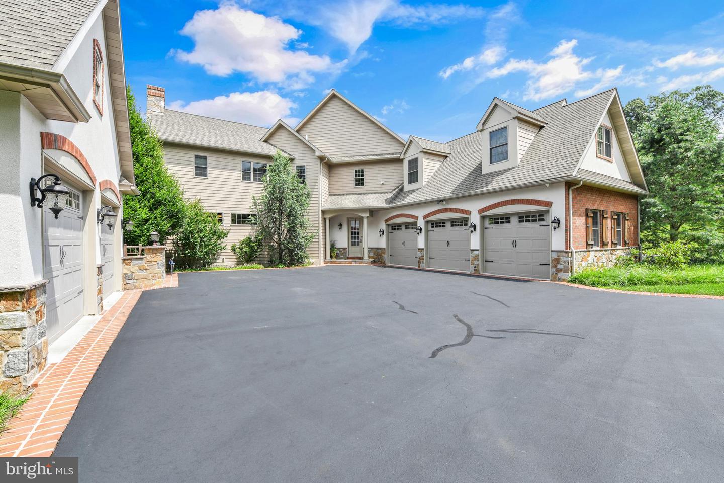 Mohnton, Pennsylvania, 19540, United States, 8 Bedrooms Bedrooms, ,8 BathroomsBathrooms,Residential,Active,1900217