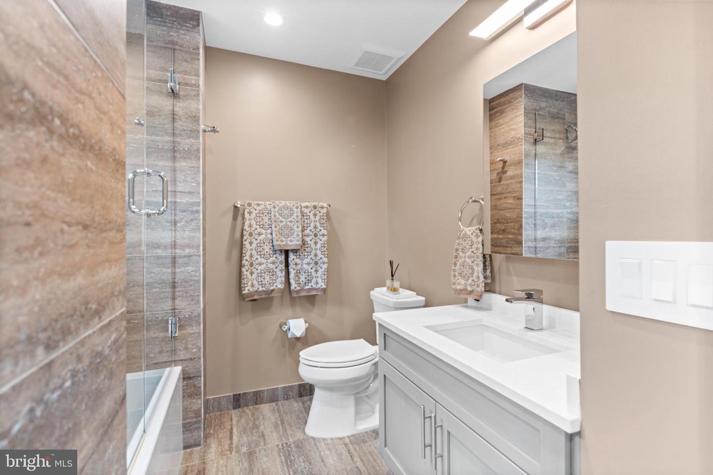 Philadelphia, Pennsylvania, 19146, United States, ,6 BathroomsBathrooms,Residential,Active,1862906