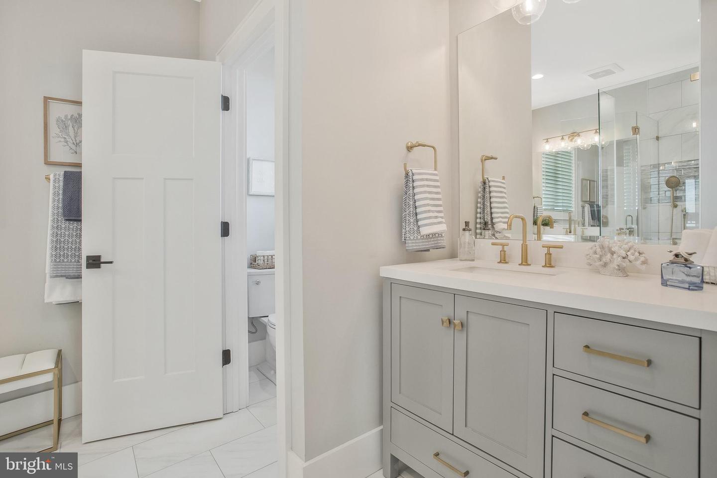 Edgewater, Maryland, 21037, United States, 4 Bedrooms Bedrooms, ,4 BathroomsBathrooms,Residential,Active,1988474