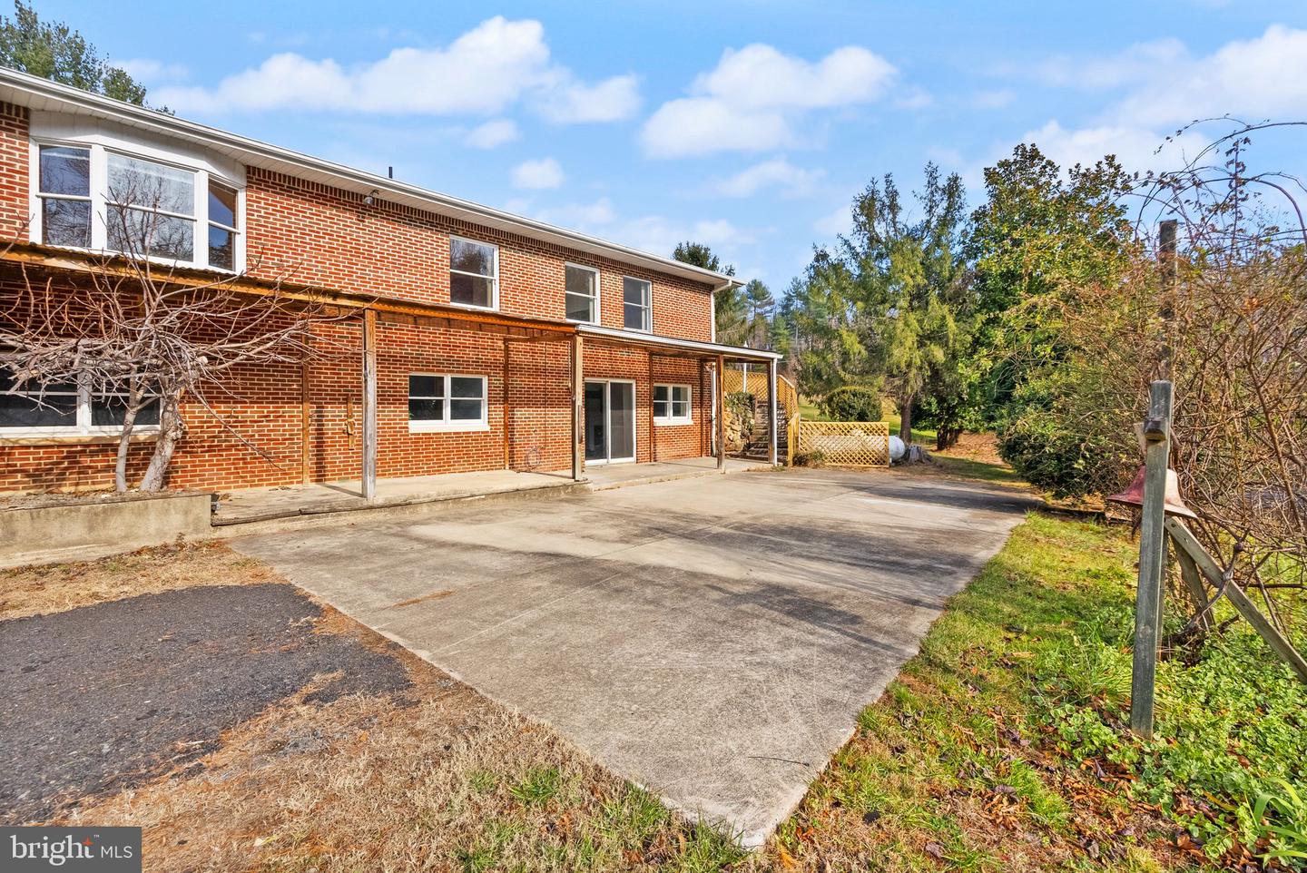 Amissville, Virginia, 20106, United States, 7 Bedrooms Bedrooms, ,4 BathroomsBathrooms,Residential,Active,1849572