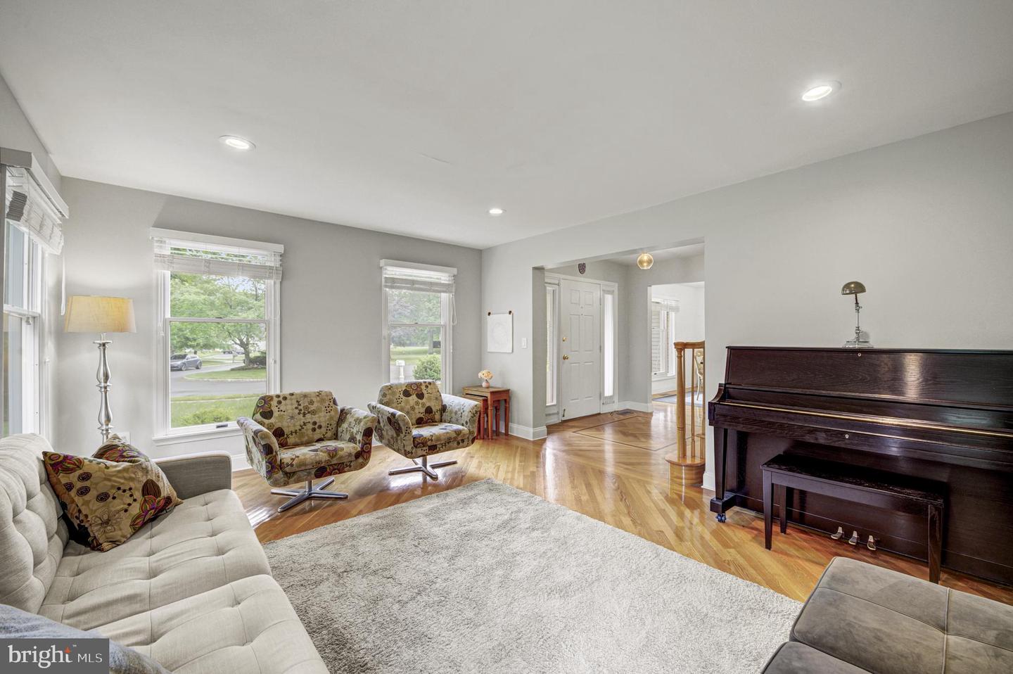 Plainsboro, New Jersey, 08536, United States, 5 Bedrooms Bedrooms, ,3 BathroomsBathrooms,Residential,Active,1853623