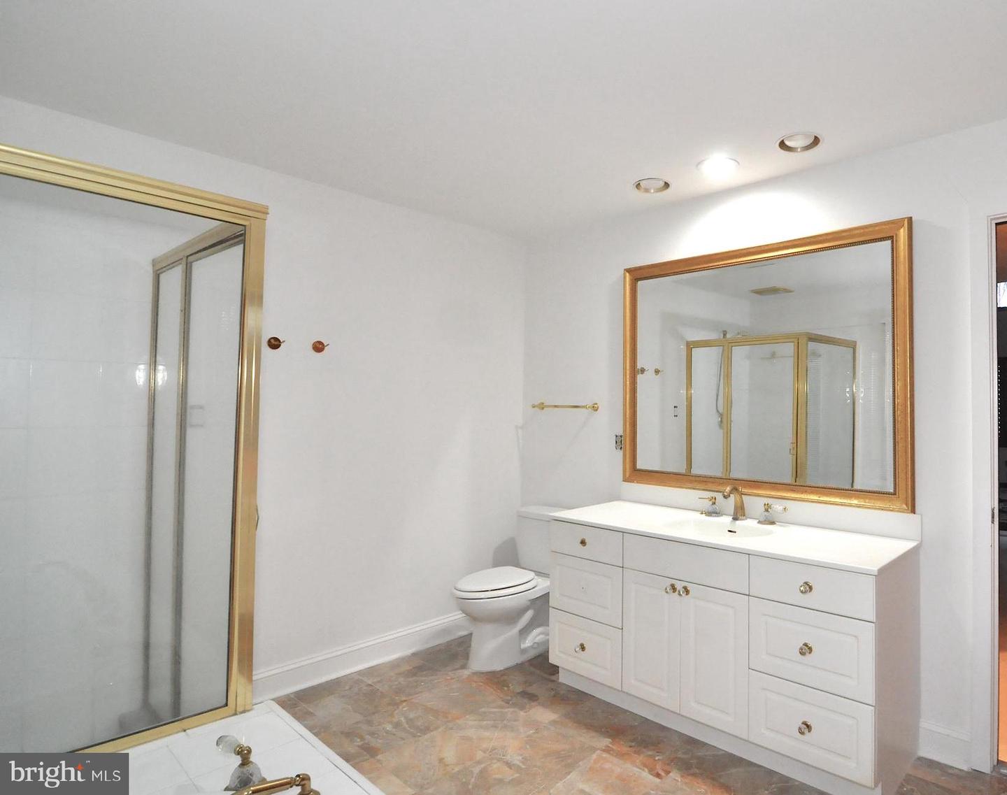 Great Falls, Virginia, 22066, United States, 4 Bedrooms Bedrooms, ,4 BathroomsBathrooms,Residential,Active,1936627