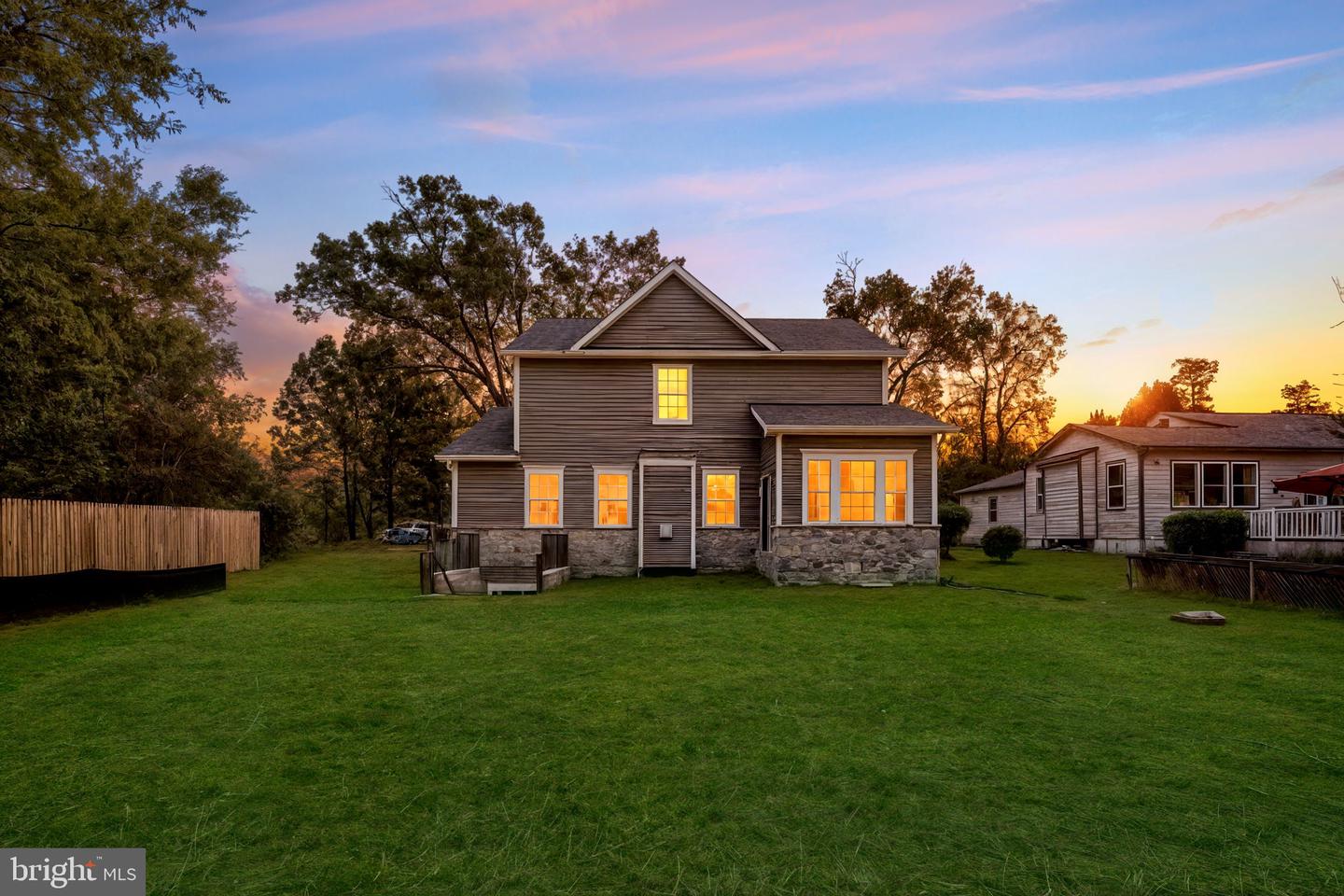 Washington Grove, Maryland, 20880, United States, 4 Bedrooms Bedrooms, ,4 BathroomsBathrooms,Residential,Active,1967308