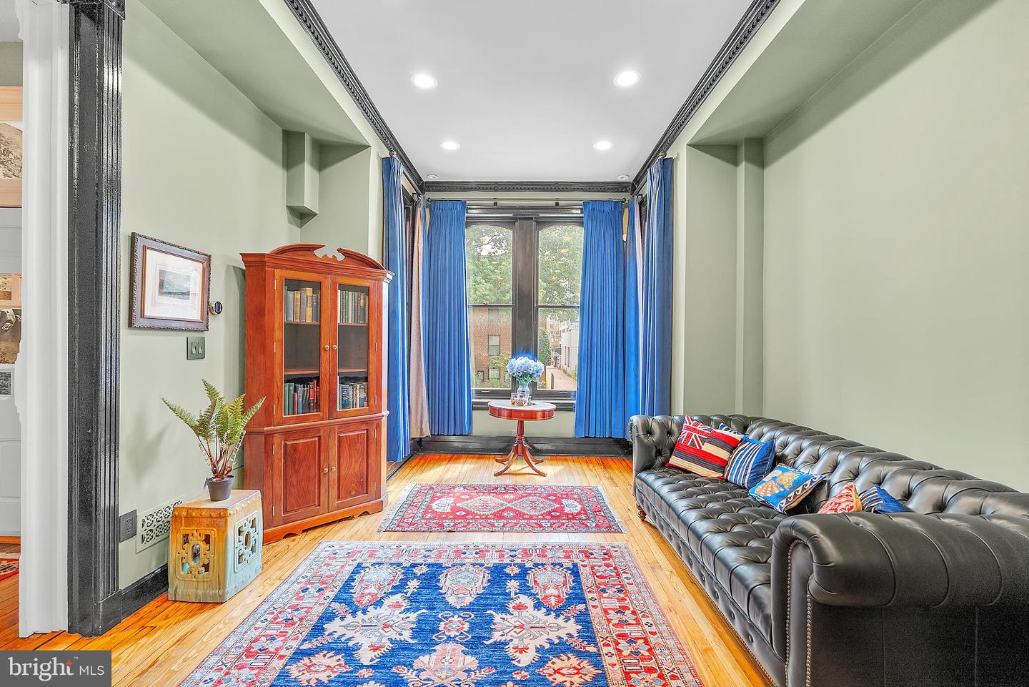 Washington, District Of Columbia, 20005, United States, 3 Bedrooms Bedrooms, ,4 BathroomsBathrooms,Residential,Active,1943762