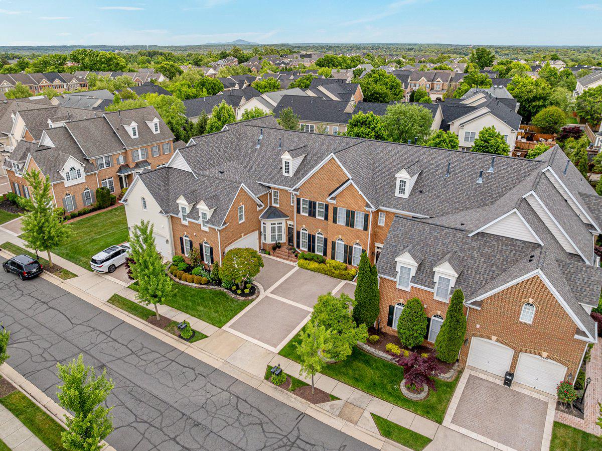Leesburg, Virginia, 20176, United States, 4 Bedrooms Bedrooms, ,5 BathroomsBathrooms,Residential,Active,2044548