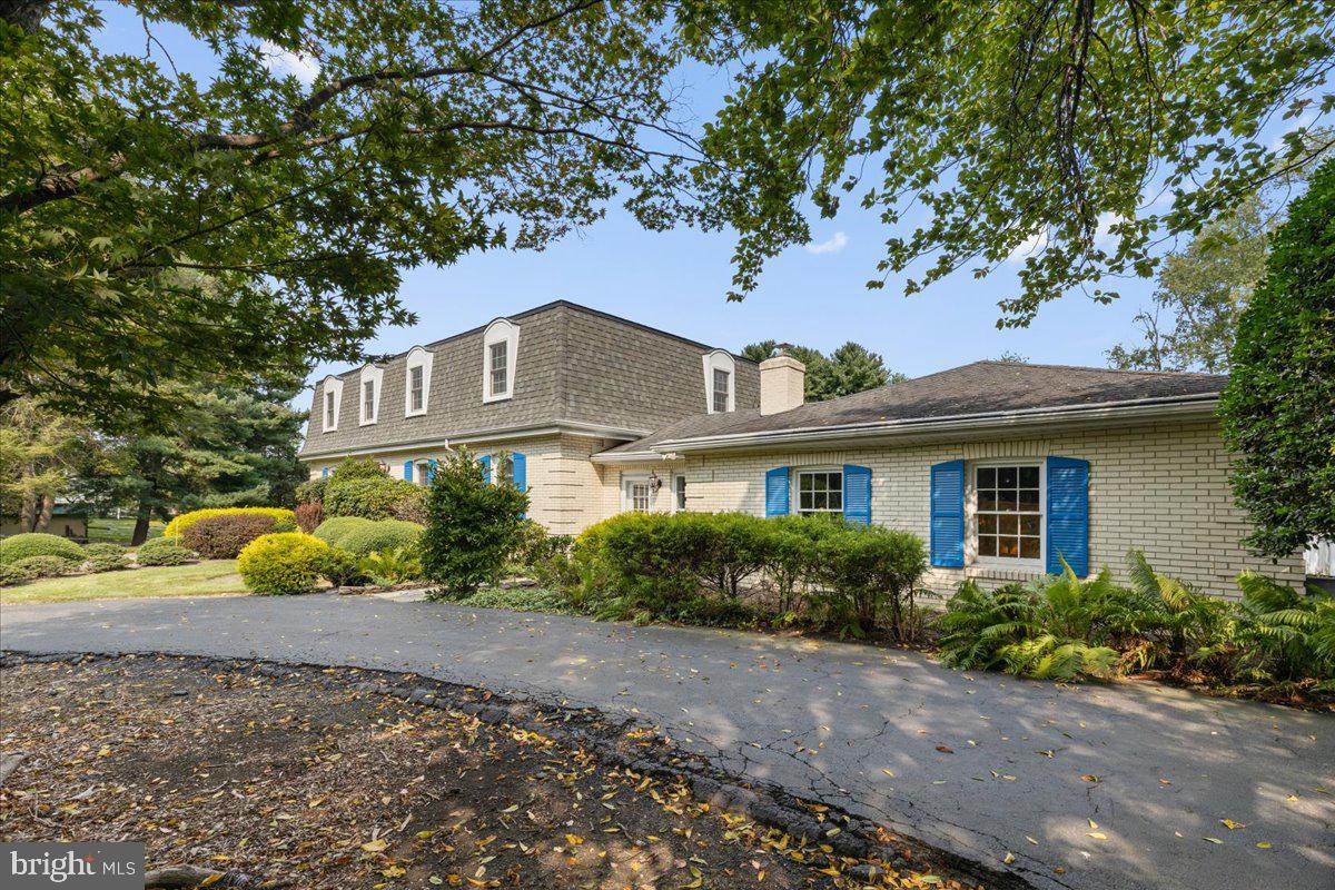 Great Falls, Virginia, 22066, United States, 5 Bedrooms Bedrooms, ,3 BathroomsBathrooms,Residential,Active,1941376