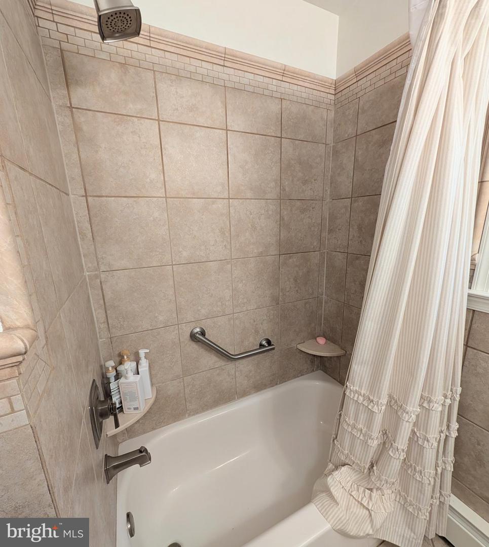 Annapolis, Maryland, 21401, United States, 4 Bedrooms Bedrooms, ,2 BathroomsBathrooms,Residential,Active,2011438