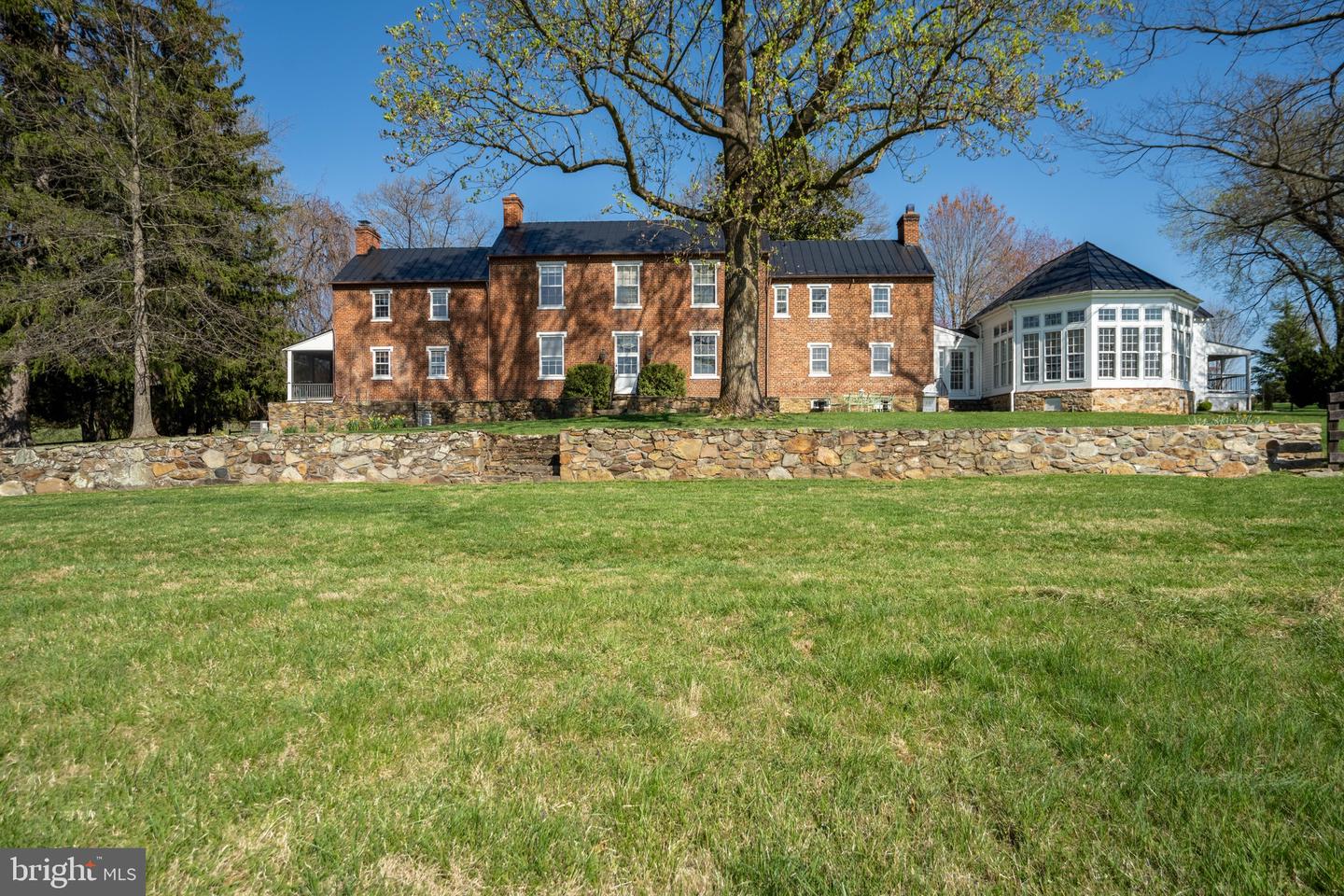 Waterford, Virginia, 20197, United States, 4 Bedrooms Bedrooms, ,5 BathroomsBathrooms,Residential,Active,1771409