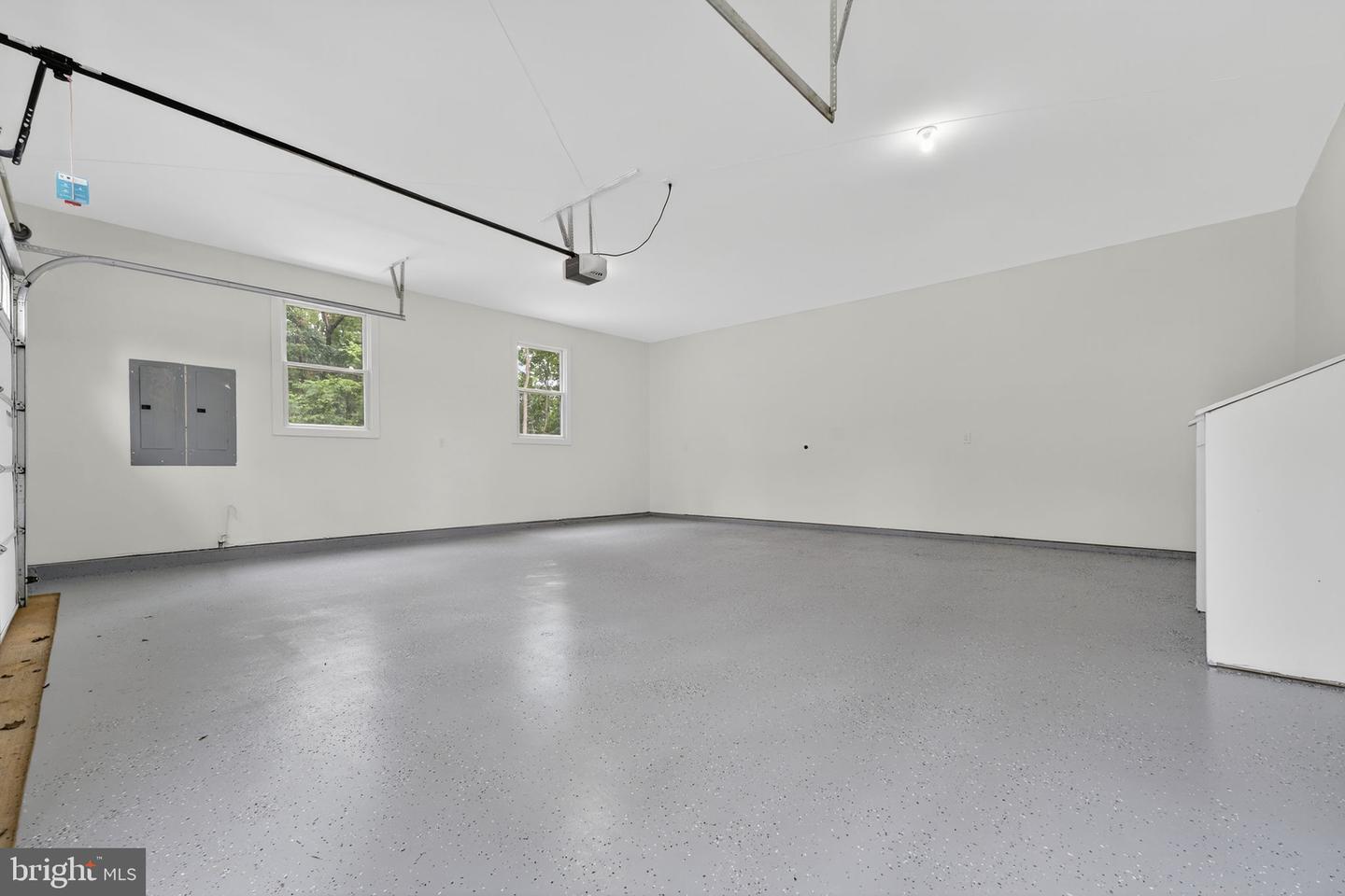 Warrenton, Virginia, 20187, United States, 3 Bedrooms Bedrooms, ,4 BathroomsBathrooms,Residential,Active,1963257