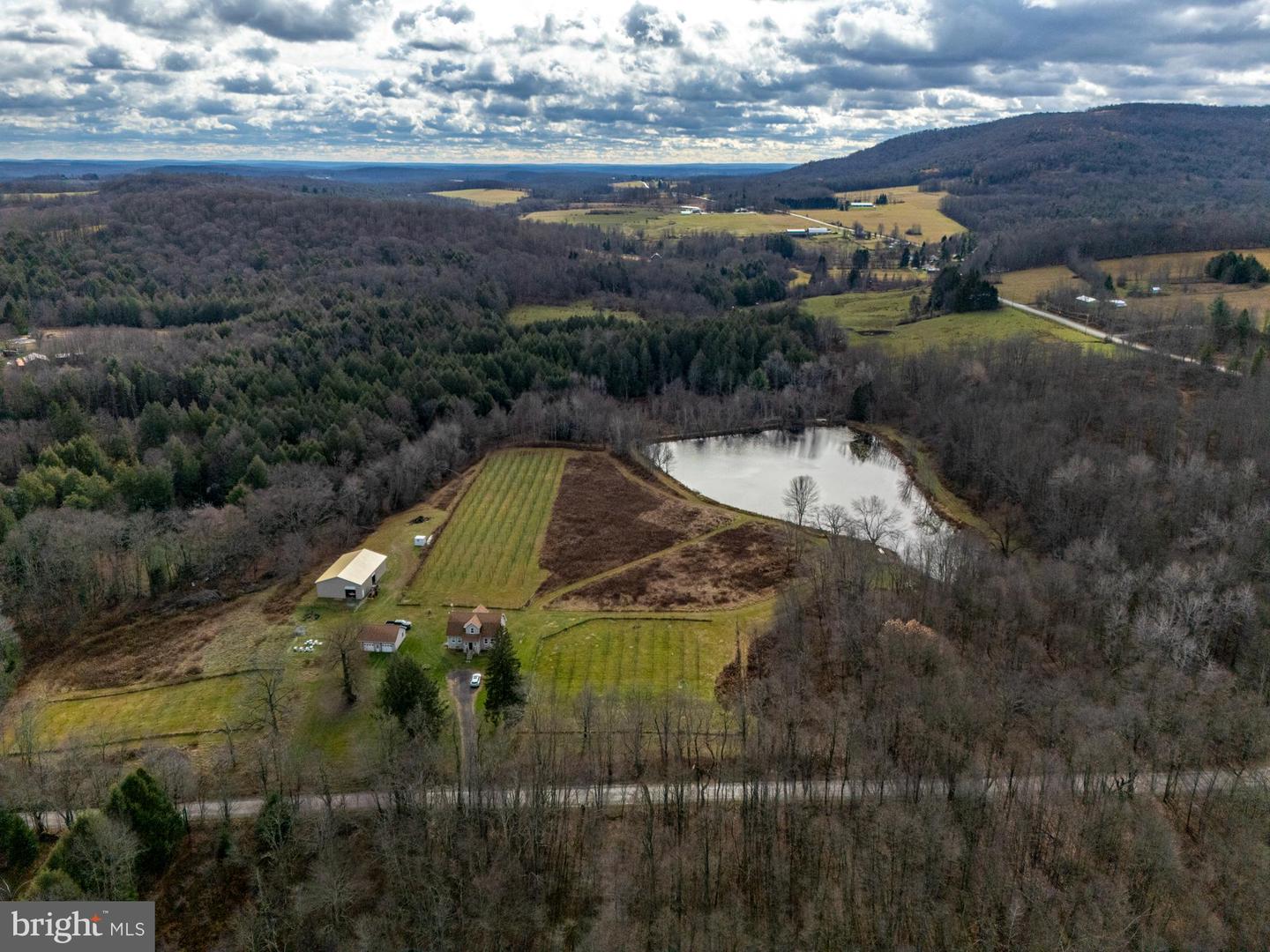 Waymart, Pennsylvania, 18472, United States, 4 Bedrooms Bedrooms, ,2 BathroomsBathrooms,Residential,Active,2007156