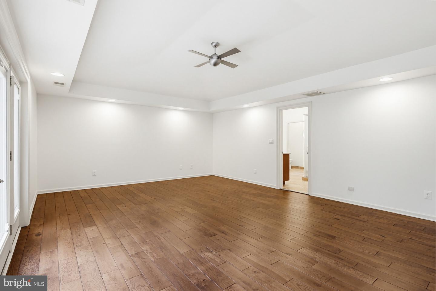 Ellicott City, Maryland, 21042, United States, 5 Bedrooms Bedrooms, ,5 BathroomsBathrooms,Residential,Active,2043423