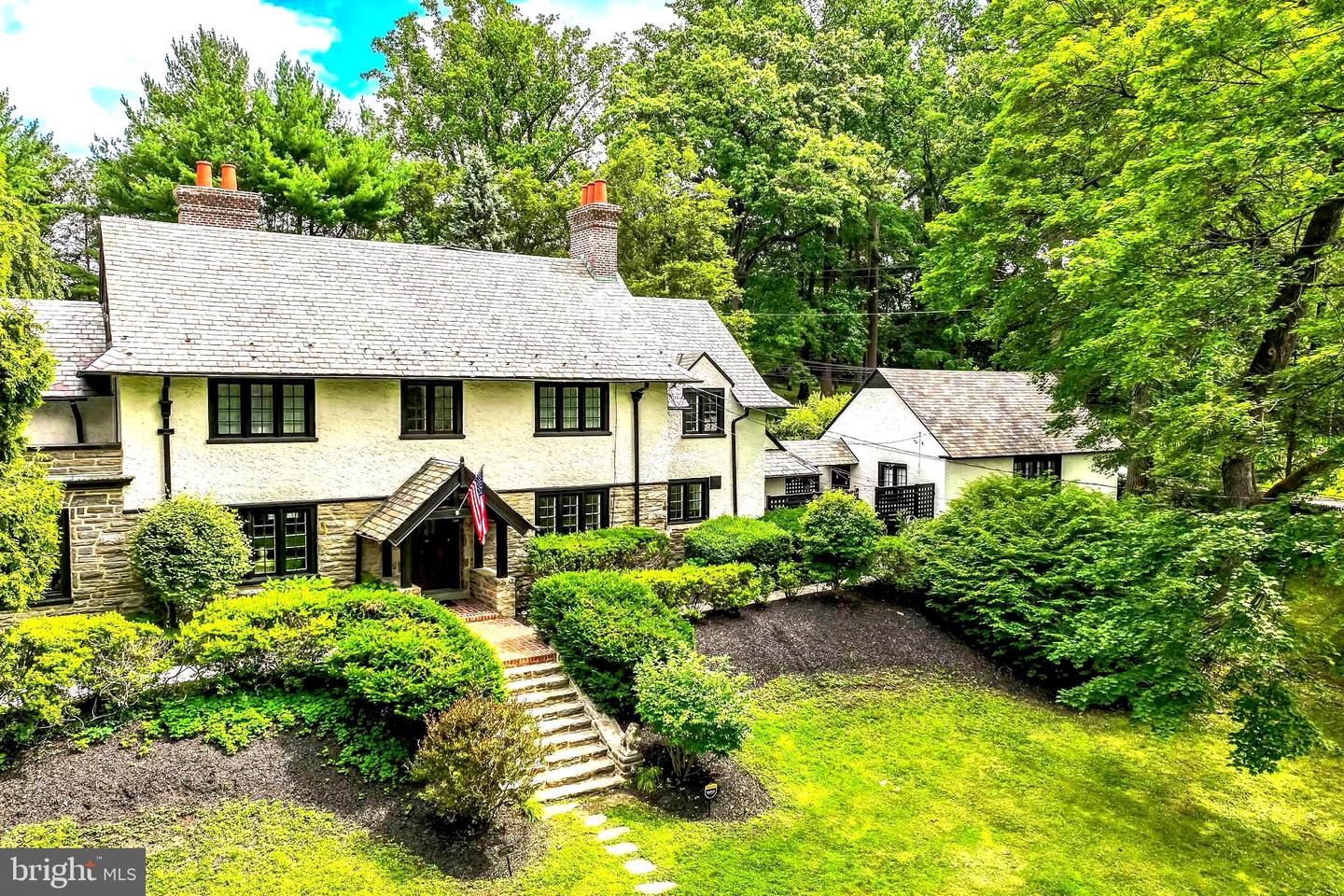 Wayne, Pennsylvania, 19087, United States, 4 Bedrooms Bedrooms, ,5 BathroomsBathrooms,Residential,Active,2003551