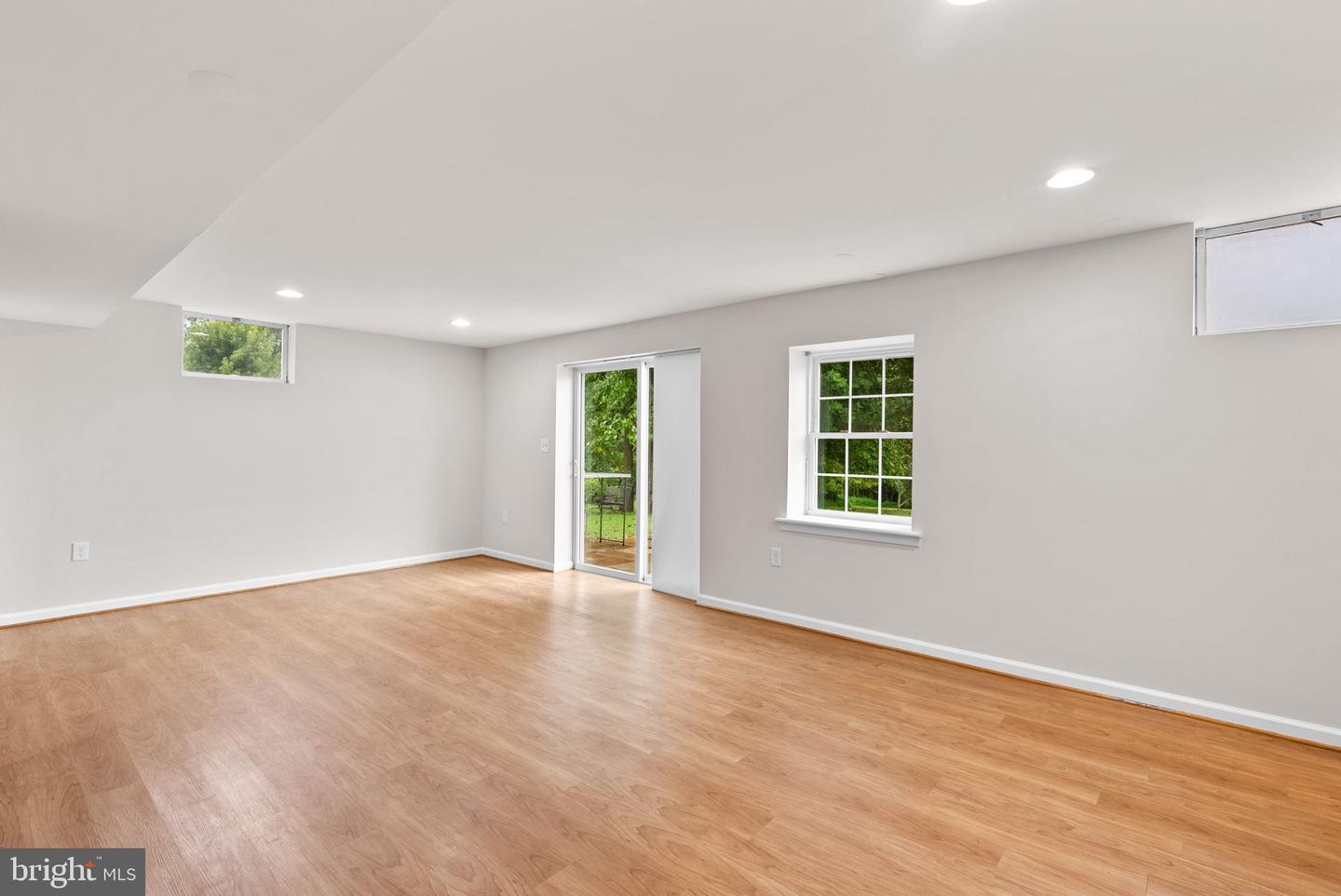 Clarksville, Maryland, 21029, United States, 6 Bedrooms Bedrooms, ,4 BathroomsBathrooms,Residential,Active,1919386