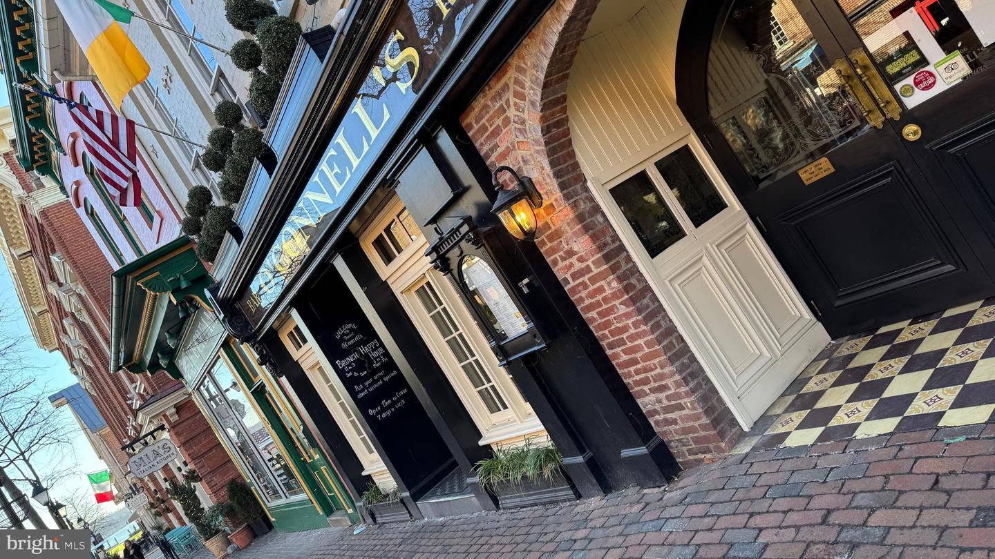 Alexandria, Virginia, 22314, United States, 3 Bedrooms Bedrooms, ,4 BathroomsBathrooms,Residential,Active,1933713