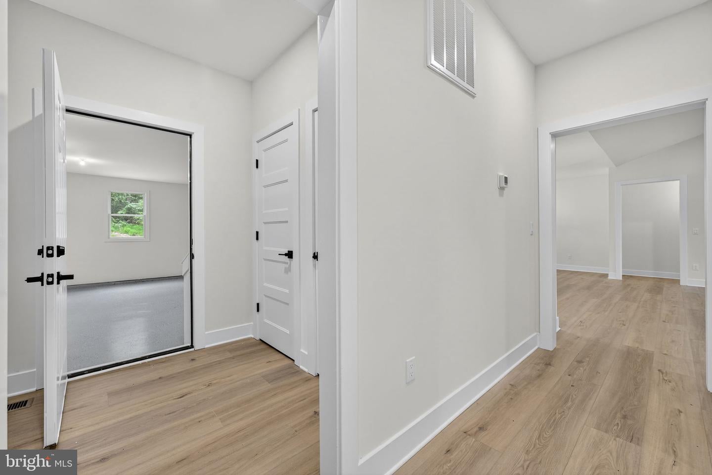 Warrenton, Virginia, 20187, United States, 3 Bedrooms Bedrooms, ,4 BathroomsBathrooms,Residential,Active,1963257