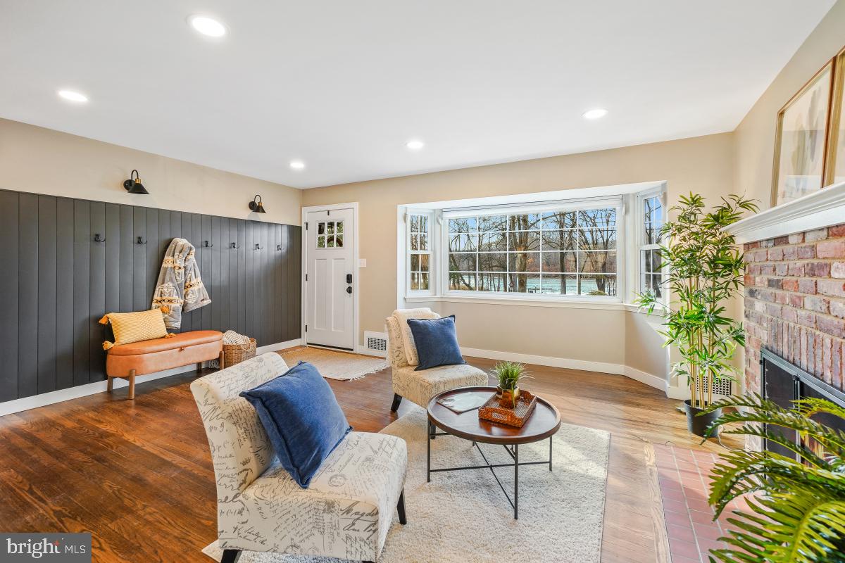 Alexandria, Virginia, 22308, United States, 3 Bedrooms Bedrooms, ,3 BathroomsBathrooms,Residential,Active,2006768