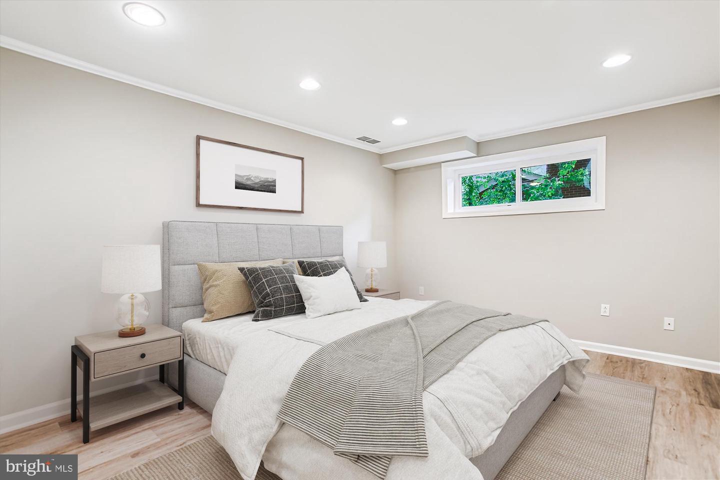 Arlington, Virginia, 22202, United States, 5 Bedrooms Bedrooms, ,3 BathroomsBathrooms,Residential,Active,1926909