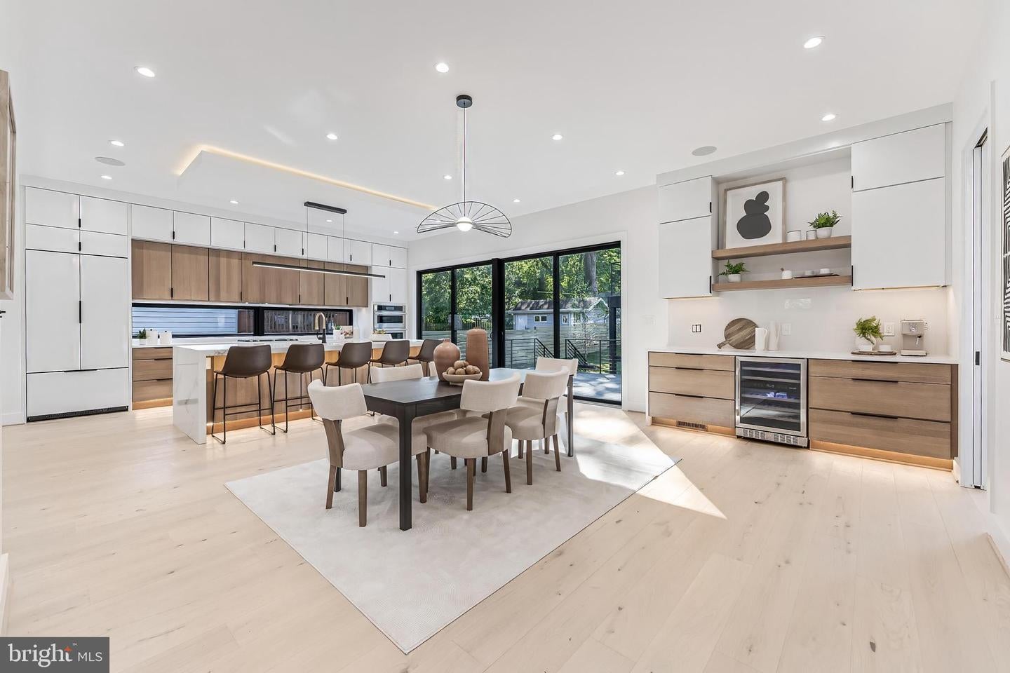 Falls Church, Virginia, 22042, United States, 5 Bedrooms Bedrooms, ,5 BathroomsBathrooms,Residential,Active,1945048