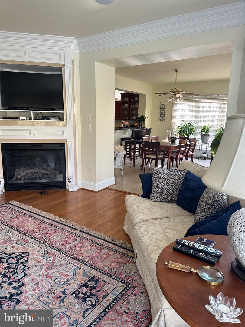 Woodbridge, Virginia, 22192, United States, 5 Bedrooms Bedrooms, ,5 BathroomsBathrooms,Residential,Active,2045542