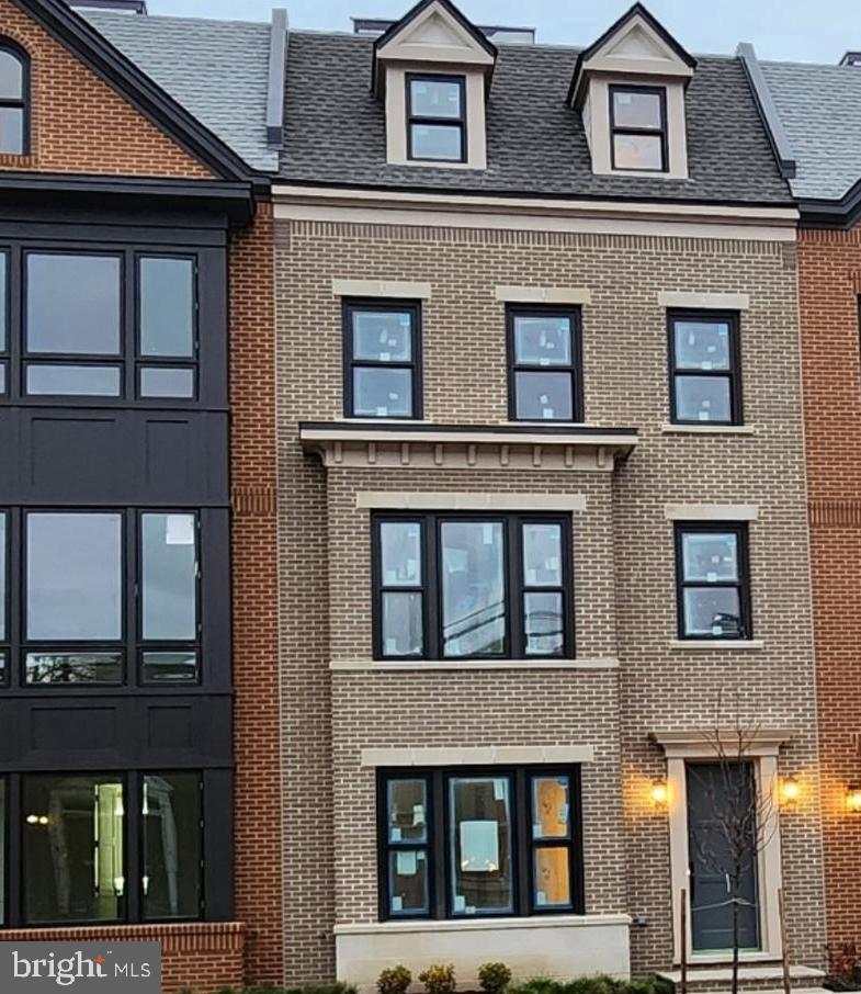 Alexandria, Virginia, 22314, United States, 4 Bedrooms Bedrooms, ,5 BathroomsBathrooms,Residential,Active,1993677