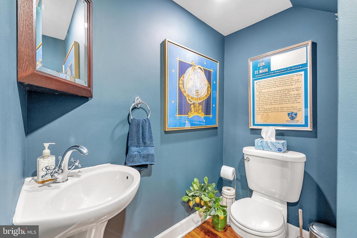 Washington, District Of Columbia, 20005, United States, 3 Bedrooms Bedrooms, ,4 BathroomsBathrooms,Residential,Active,1943762