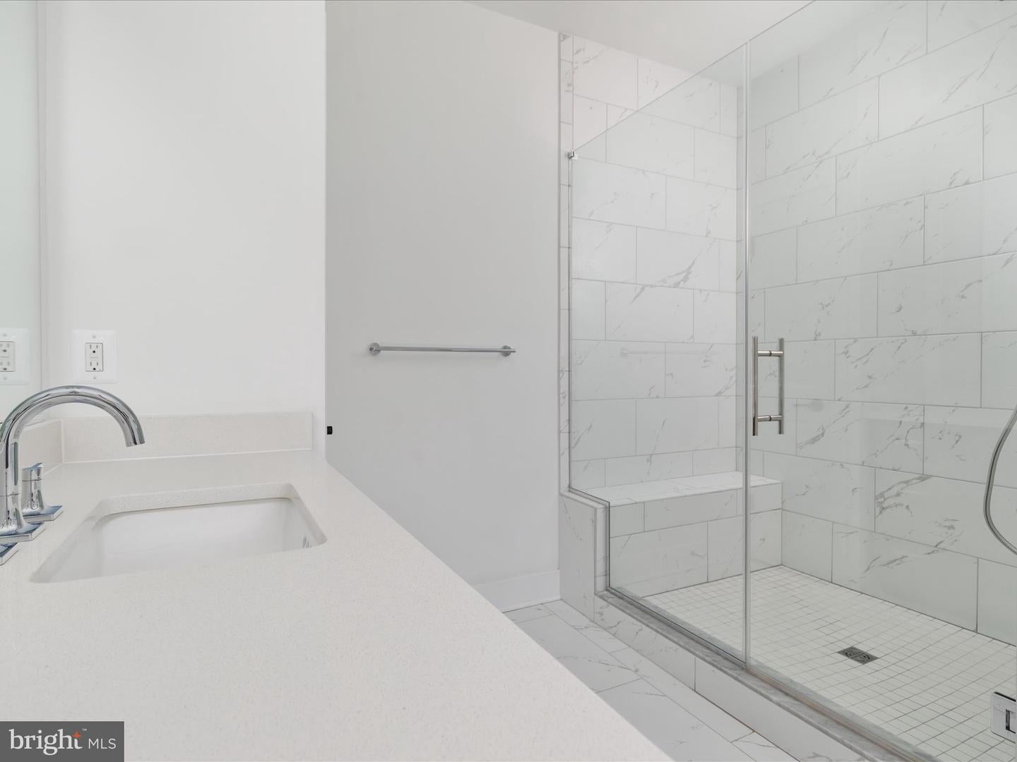 Oakton, Virginia, 22124, United States, 6 Bedrooms Bedrooms, ,6 BathroomsBathrooms,Residential,Active,1960120