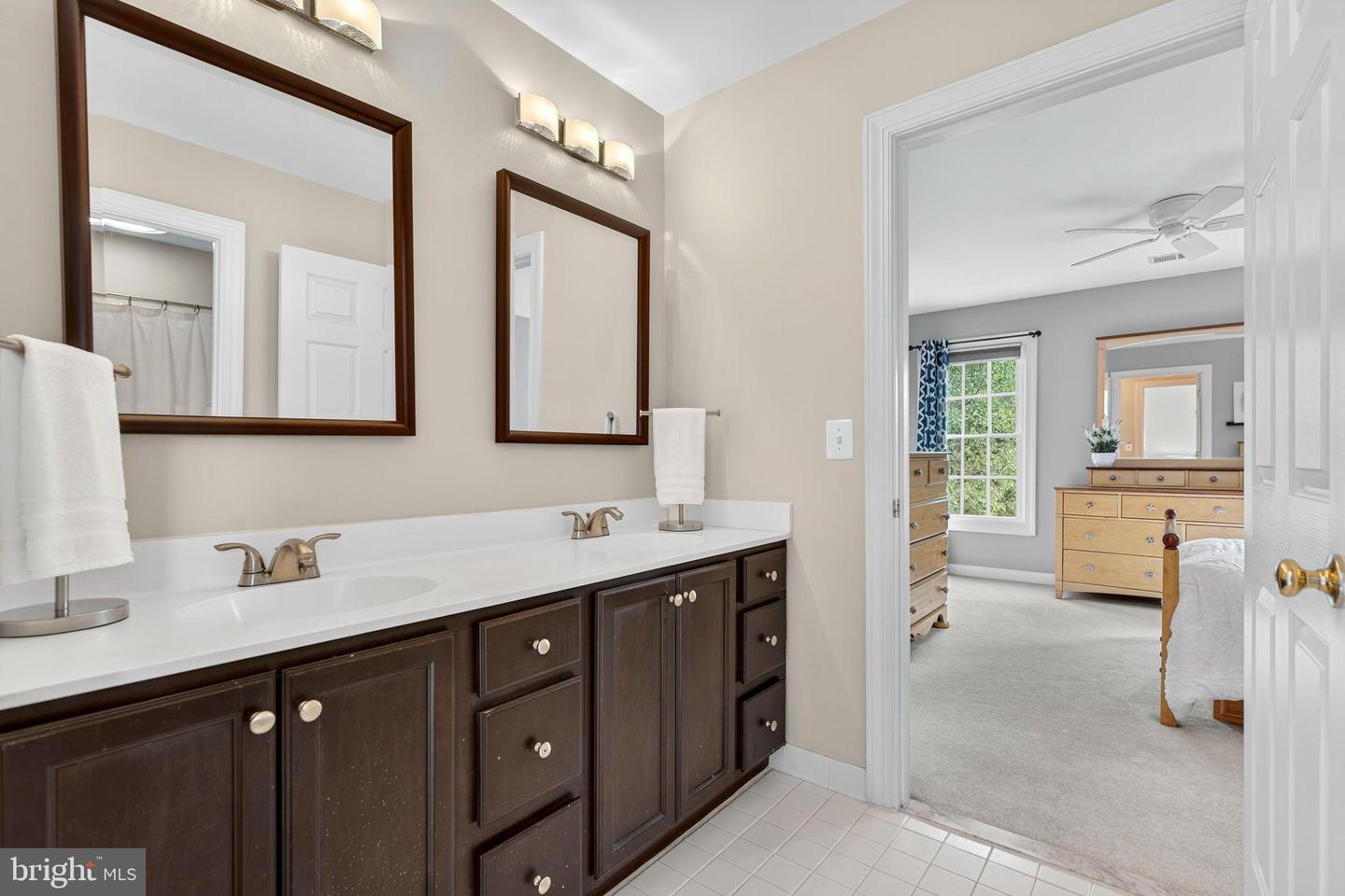 Aldie, Virginia, 20105, United States, 5 Bedrooms Bedrooms, ,5 BathroomsBathrooms,Residential,Active,2010541