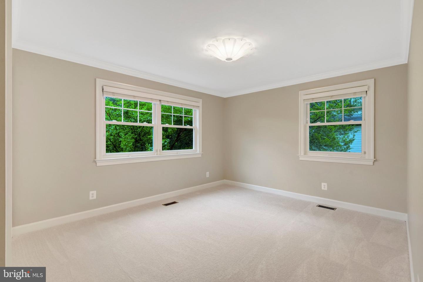 Fairfax, Virginia, 22030, United States, 4 Bedrooms Bedrooms, ,3 BathroomsBathrooms,Residential,Active,2045005