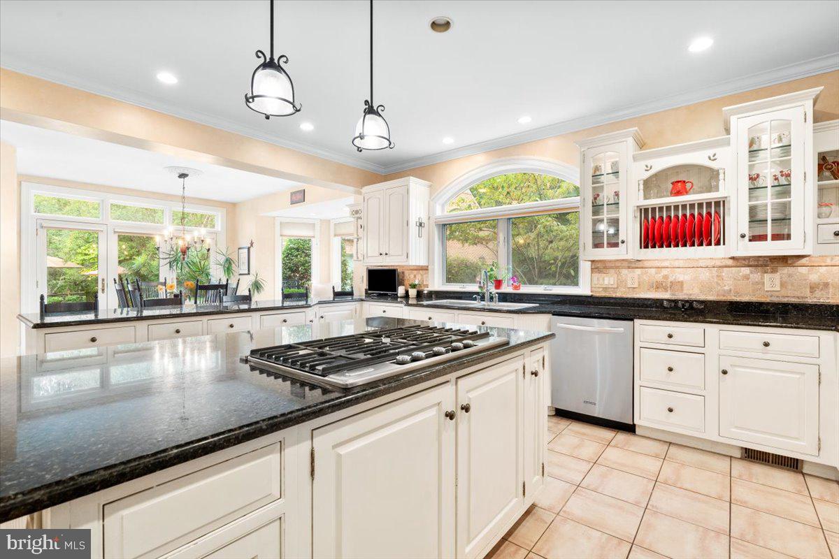 Frederick, Maryland, 21702, United States, 5 Bedrooms Bedrooms, ,8 BathroomsBathrooms,Residential,Active,2002354