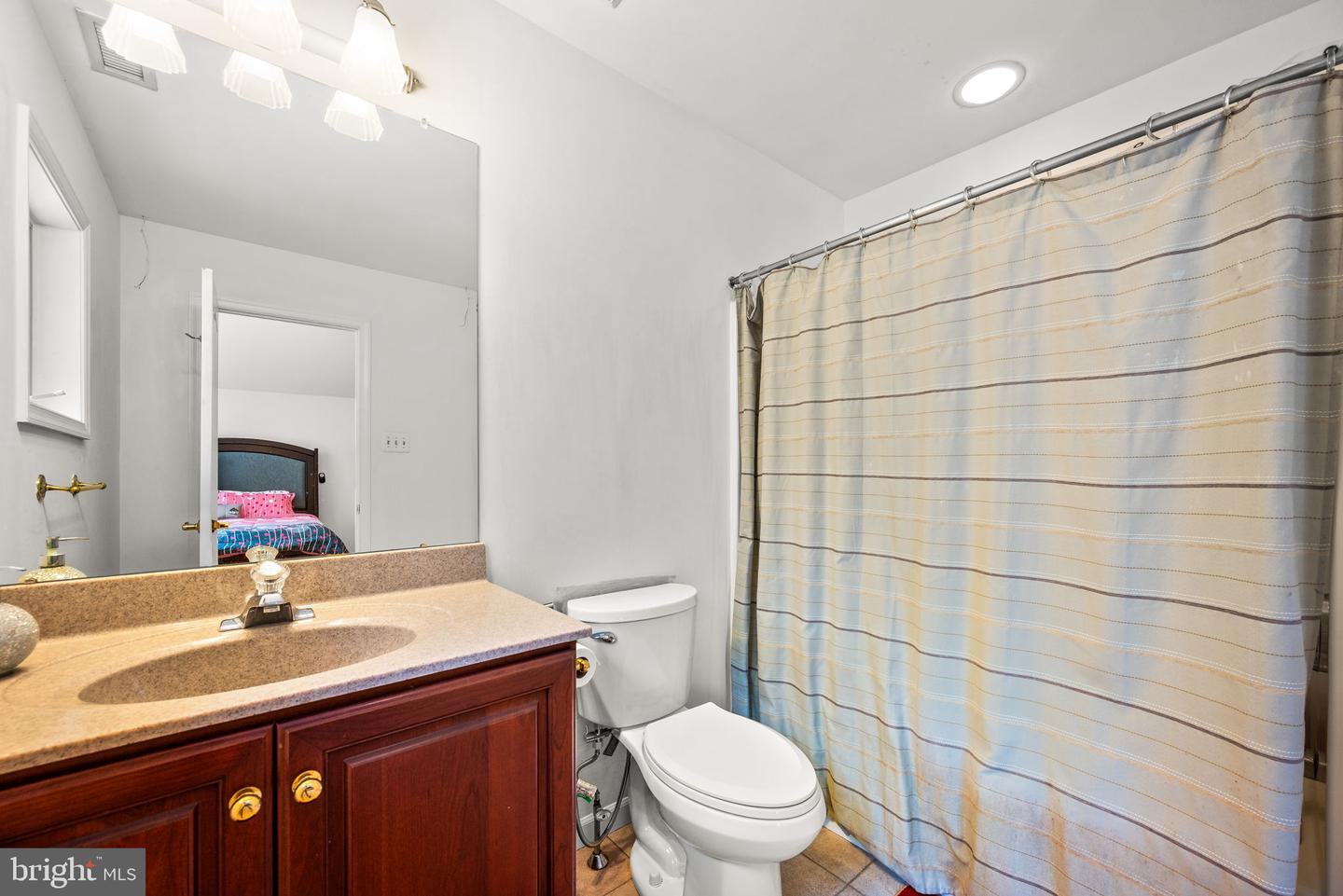 Wallingford, Pennsylvania, 19086, United States, 5 Bedrooms Bedrooms, ,6 BathroomsBathrooms,Residential,Active,1869134