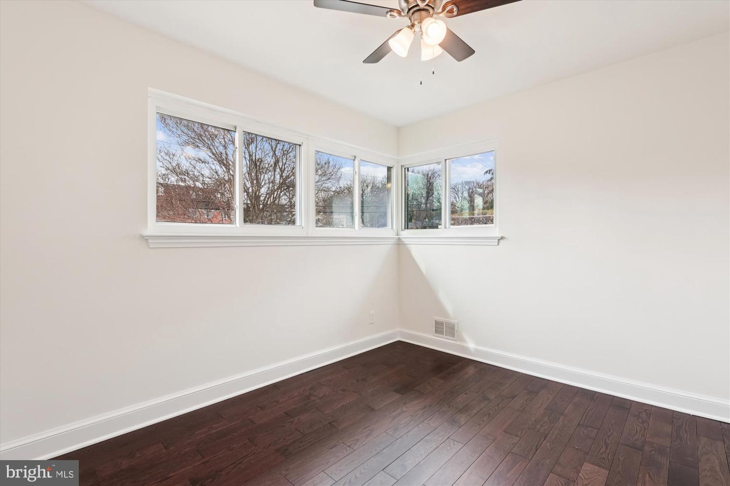 Arlington, Virginia, 22207, United States, 3 Bedrooms Bedrooms, ,3 BathroomsBathrooms,Residential,Active,2012923