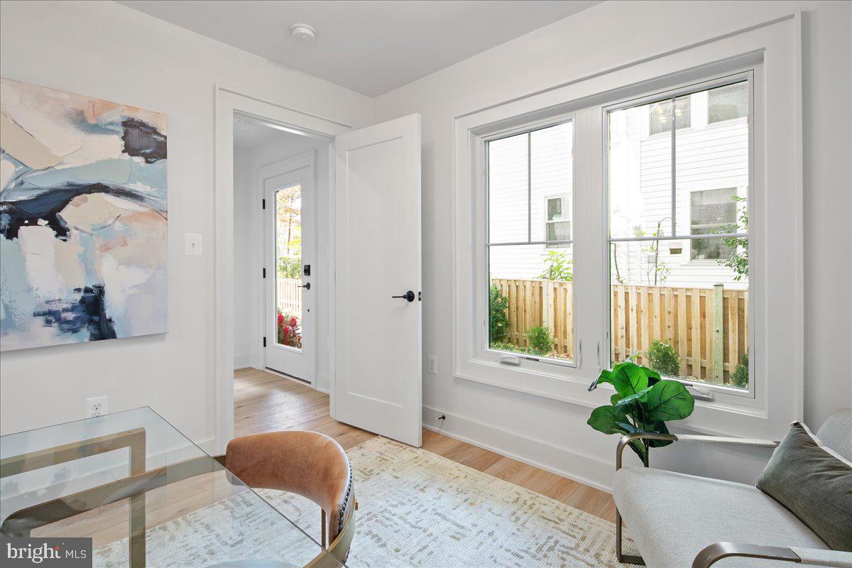 Arlington, Virginia, 22201, United States, 4 Bedrooms Bedrooms, ,5 BathroomsBathrooms,Residential,Active,1954022