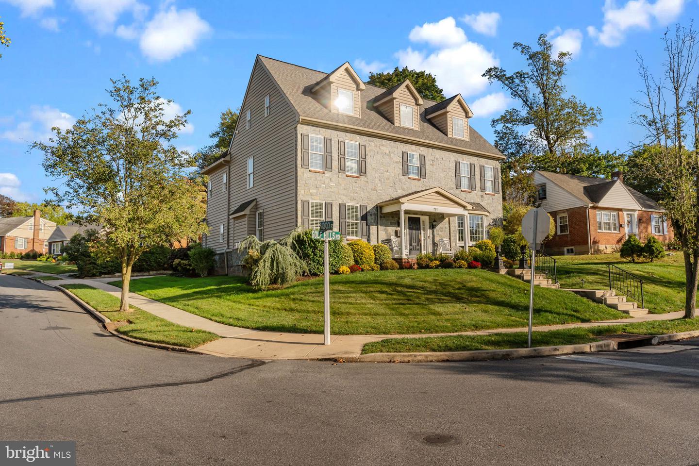 Havertown, Pennsylvania, 19083, United States, 5 Bedrooms Bedrooms, ,4 BathroomsBathrooms,Residential,Active,1972137