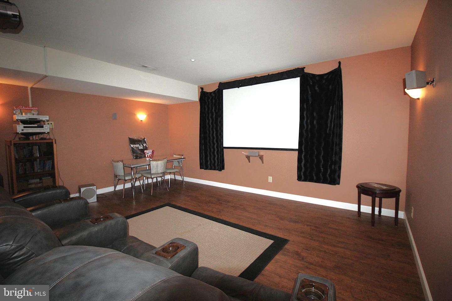Chalfont, Pennsylvania, 18914, United States, 5 Bedrooms Bedrooms, ,4 BathroomsBathrooms,Residential,Active,1936623