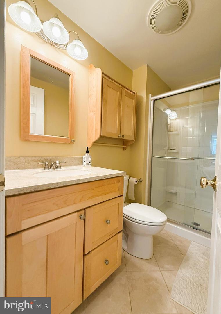 Potomac, Maryland, 20854, United States, 5 Bedrooms Bedrooms, ,4 BathroomsBathrooms,Residential,Active,1943828