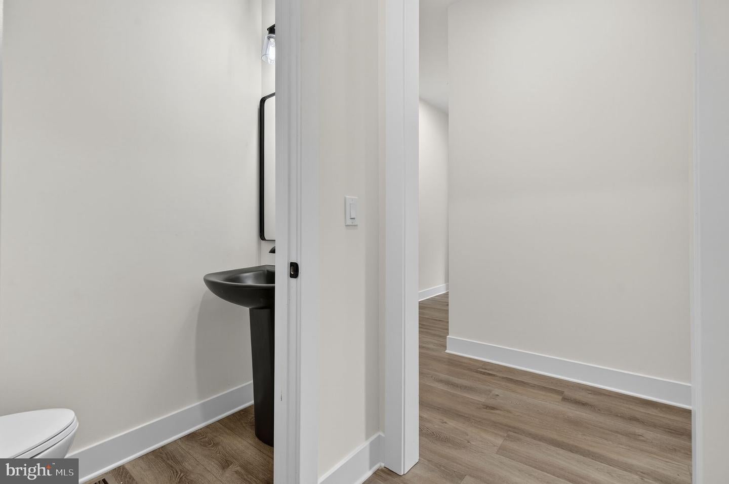 Warrenton, Virginia, 20187, United States, 5 Bedrooms Bedrooms, ,6 BathroomsBathrooms,Residential,Active,2006968