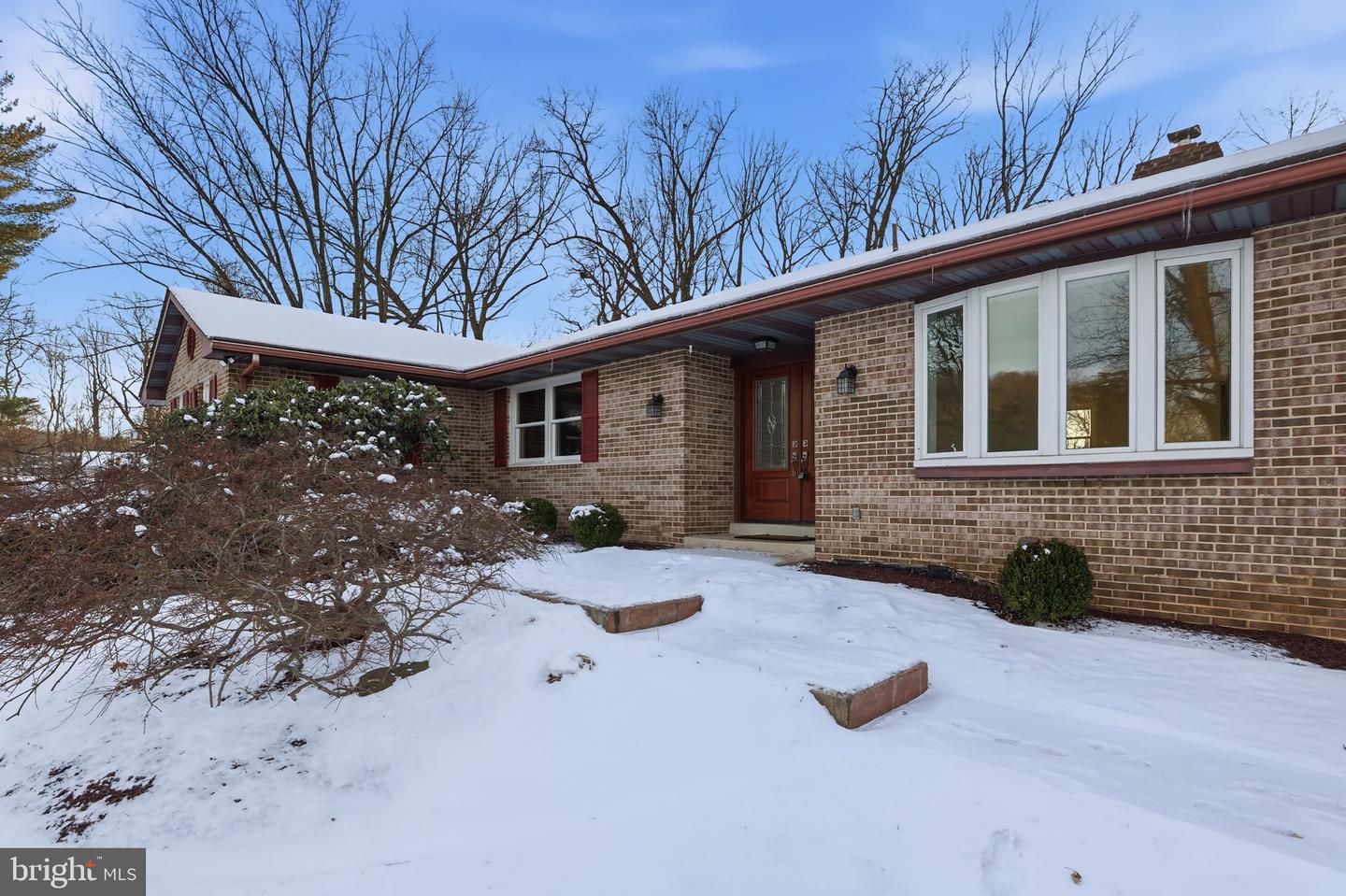 Clarksburg, Maryland, 20871, United States, 5 Bedrooms Bedrooms, ,3 BathroomsBathrooms,Residential,Active,1996277