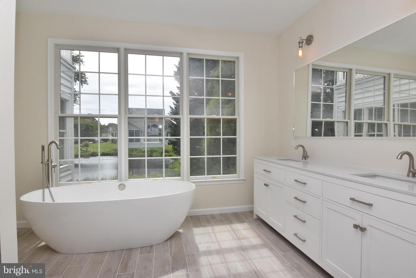 Bethany Beach, Delaware, 19930, United States, 5 Bedrooms Bedrooms, ,5 BathroomsBathrooms,Residential,Active,1824497