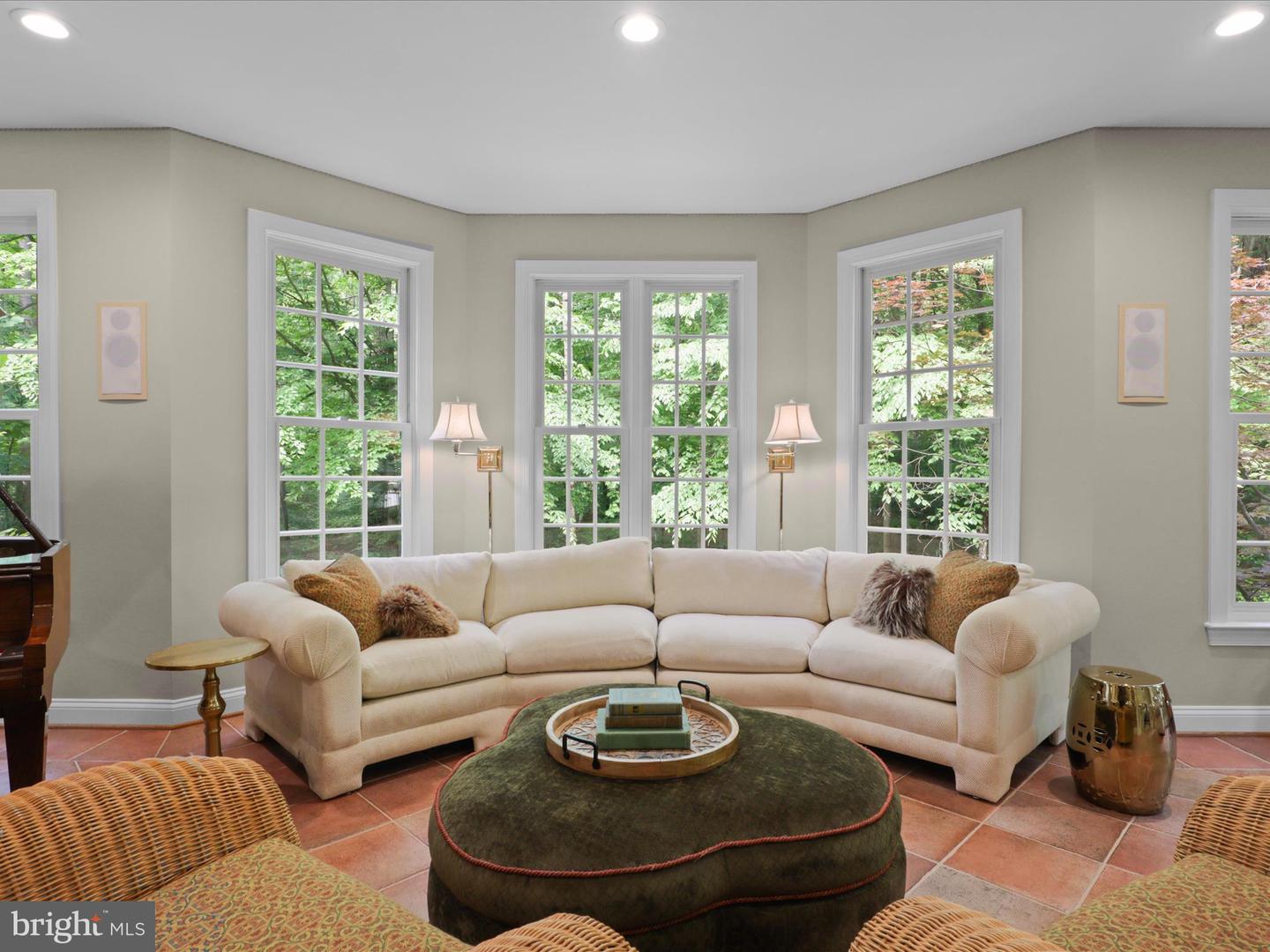 Fairfax Station, Virginia, 22039, United States, 5 Bedrooms Bedrooms, ,5 BathroomsBathrooms,Residential,Active,1943756