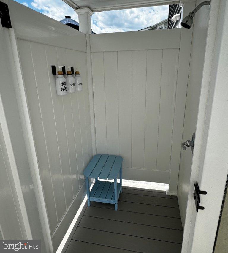 Ship Bottom, New Jersey, 08008, United States, 2 Bedrooms Bedrooms, ,3 BathroomsBathrooms,Residential,Active,1902937