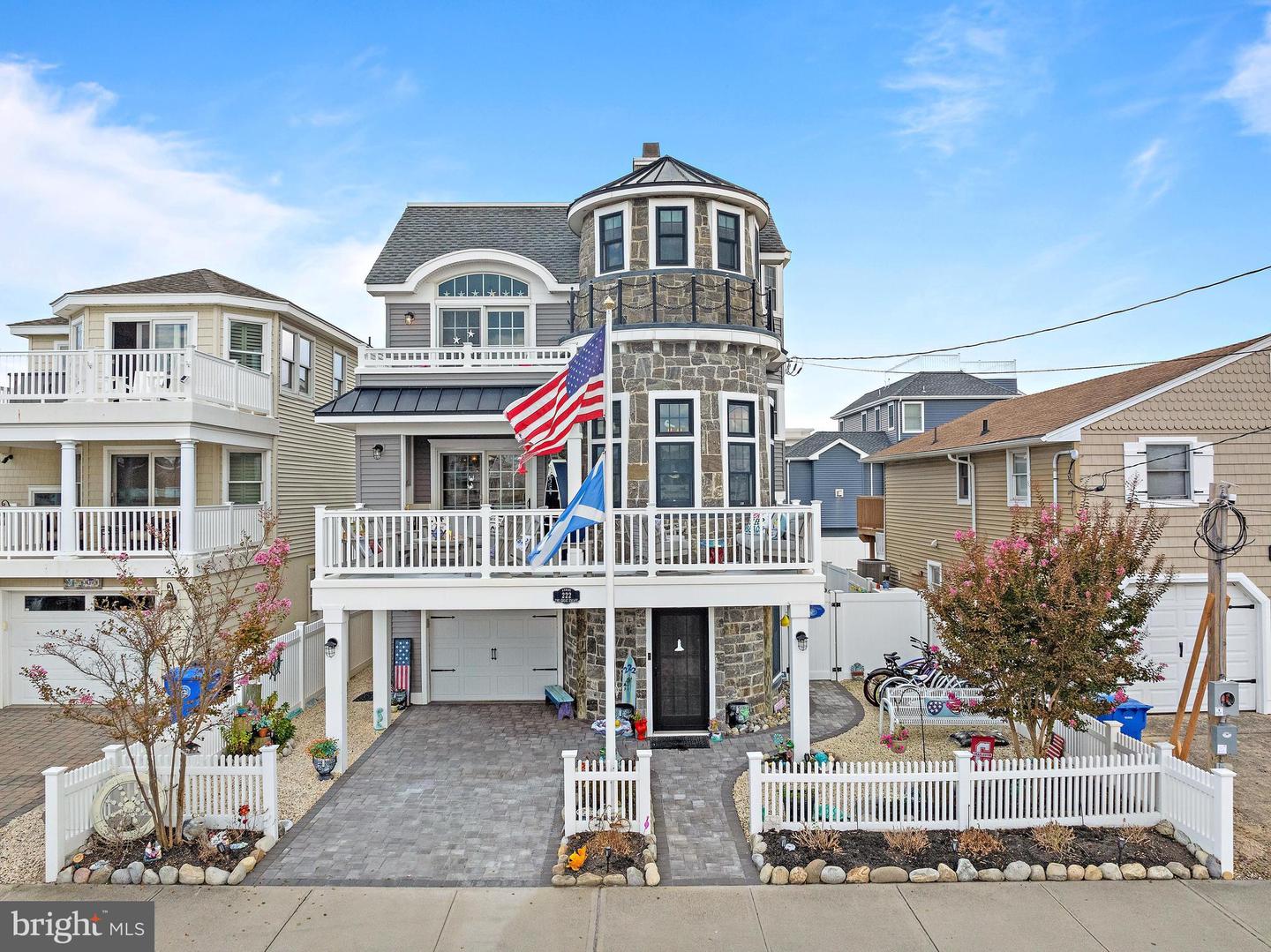 Beach Haven, New Jersey, 08008, United States, 5 Bedrooms Bedrooms, ,4 BathroomsBathrooms,Residential,Active,1941132