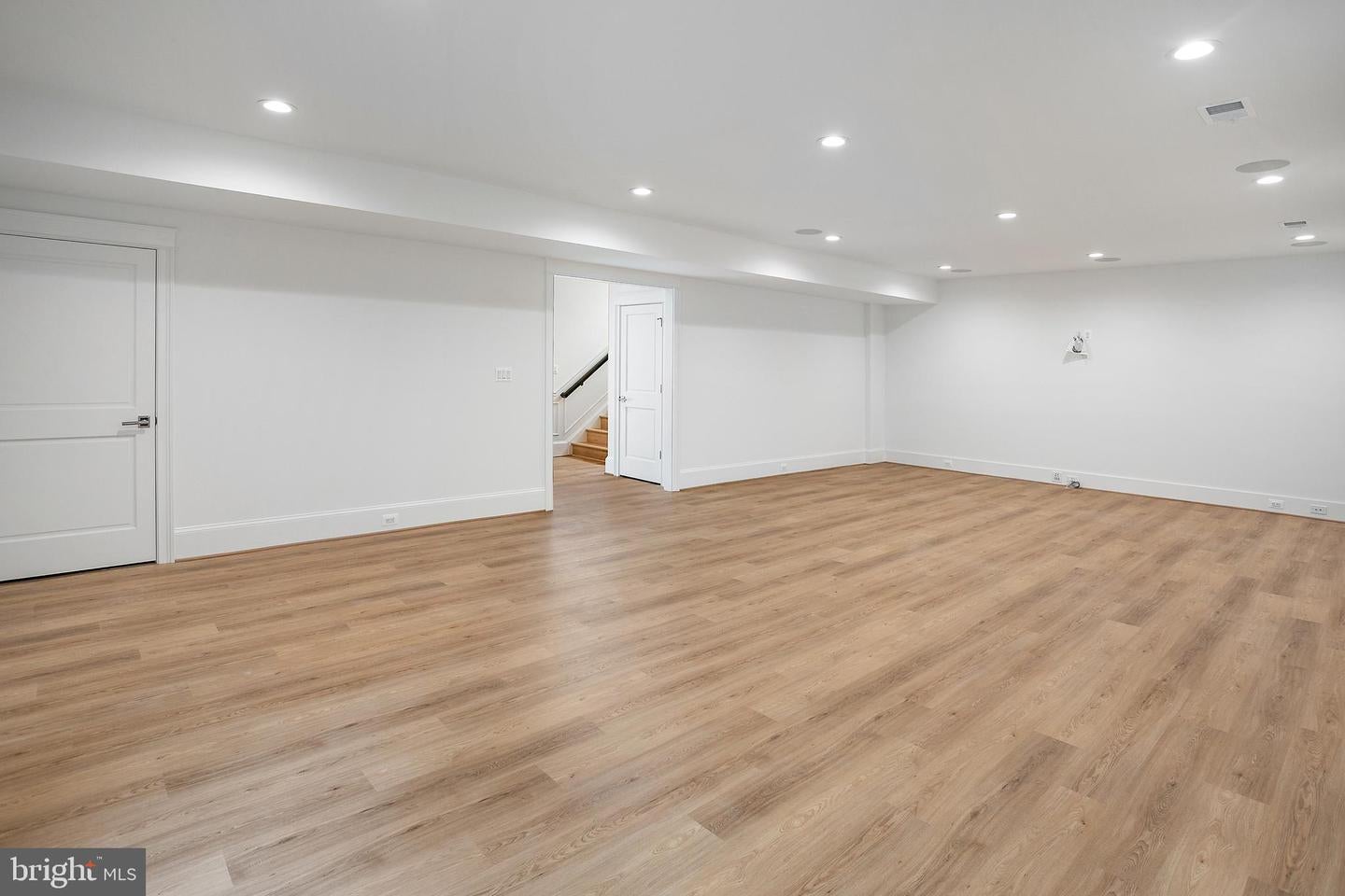 Arlington, Virginia, 22201, United States, 7 Bedrooms Bedrooms, ,8 BathroomsBathrooms,Residential,Active,1944105
