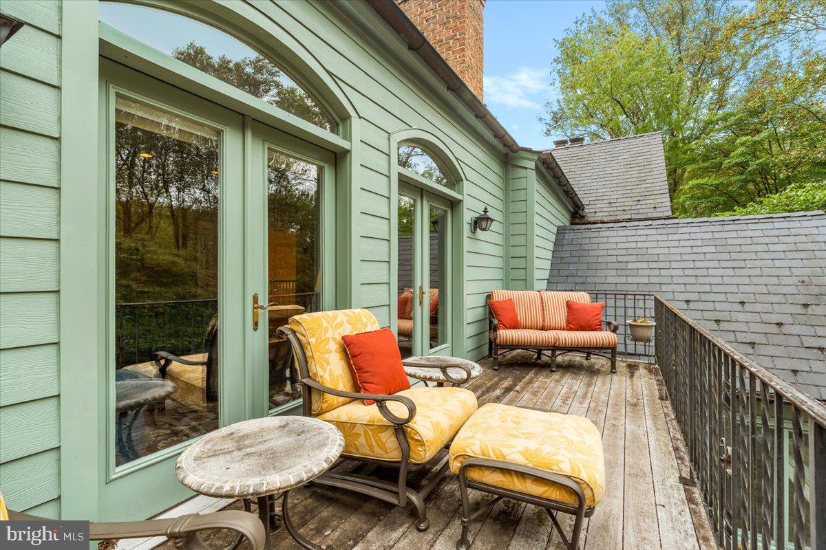 Frederick, Maryland, 21702, United States, 5 Bedrooms Bedrooms, ,8 BathroomsBathrooms,Residential,Active,2002354