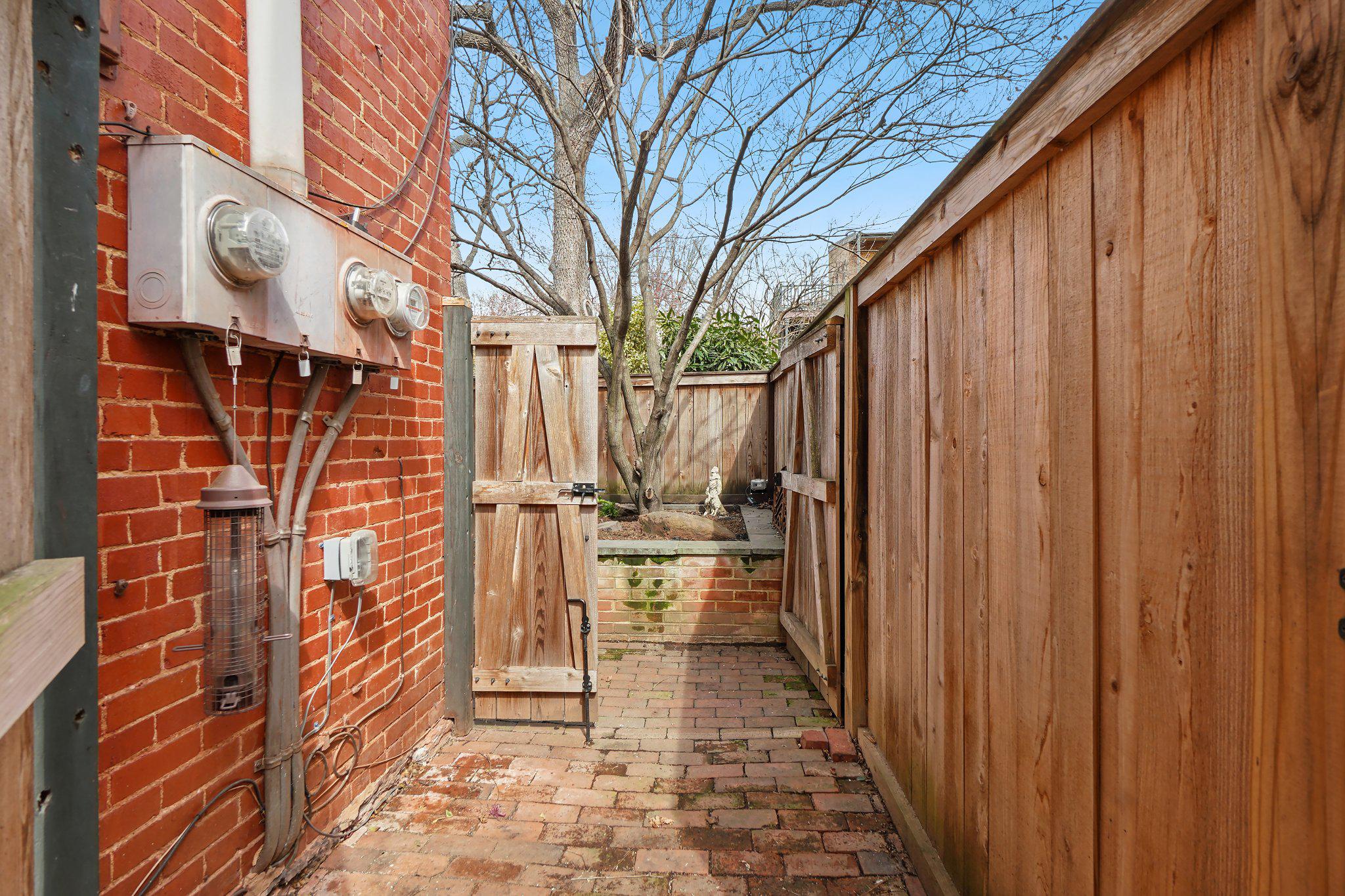 Frederick, Maryland, 21701, United States, 4 Bedrooms Bedrooms, ,4 BathroomsBathrooms,Residential,Active,2031418